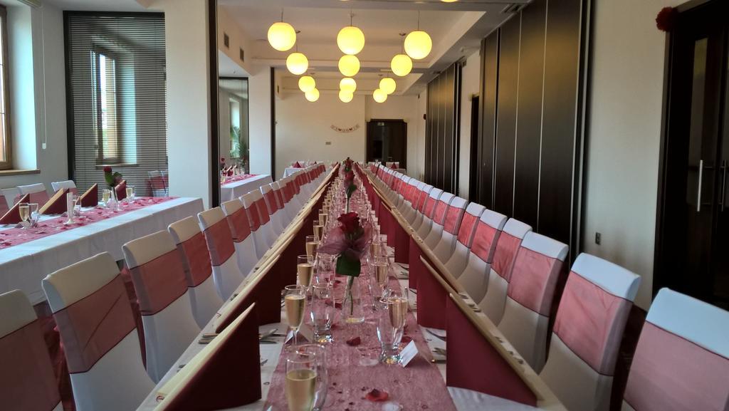卢日尼采酒店 Planá nad Lužnicí 外观 照片